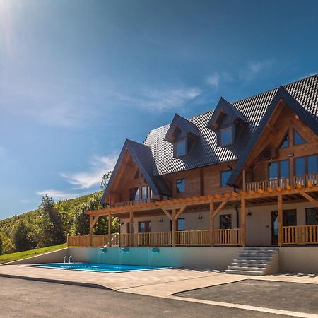 Wooden Houses Macola Ξενοδοχείο Korenica Εξωτερικό φωτογραφία