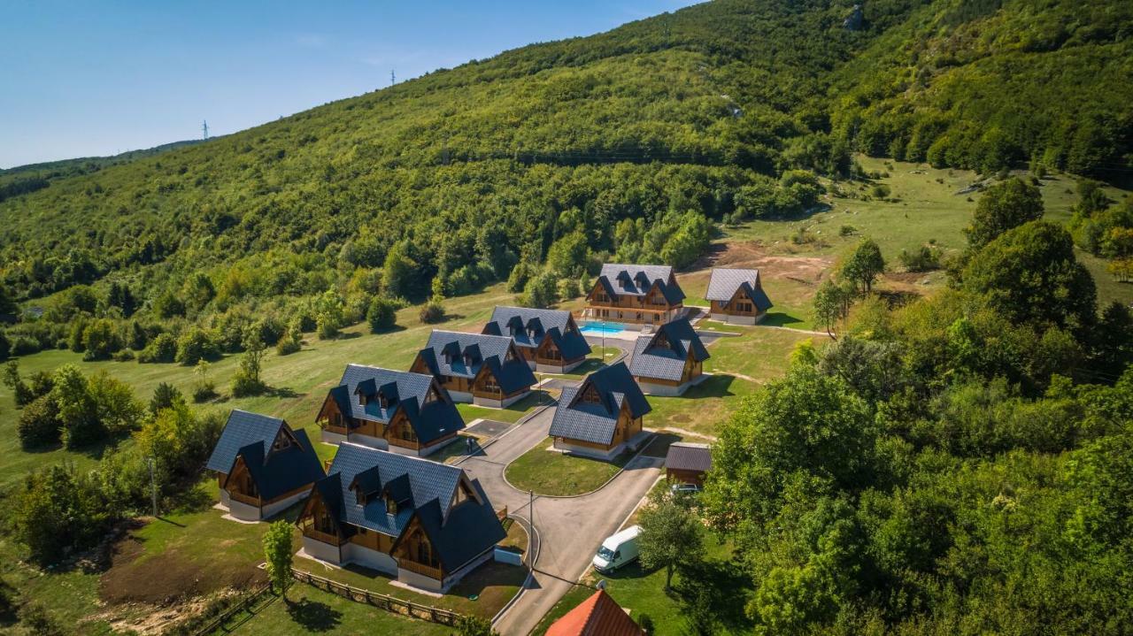 Wooden Houses Macola Ξενοδοχείο Korenica Εξωτερικό φωτογραφία