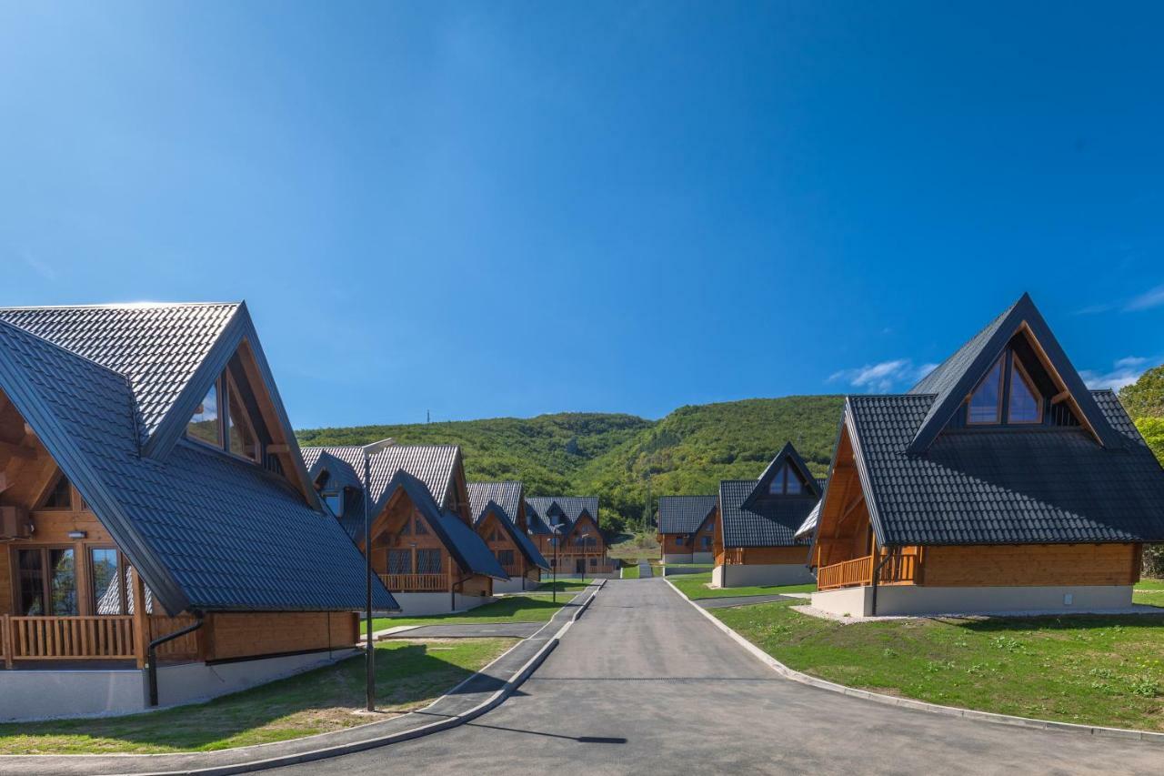 Wooden Houses Macola Ξενοδοχείο Korenica Εξωτερικό φωτογραφία